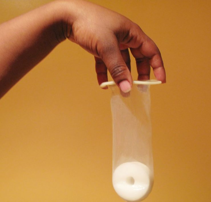 how to use a female condom
